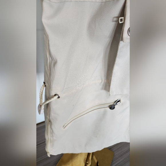 BR Equestrian Cream and Navy Half Zip Jacket - Size Medium - Picture 12 of 16